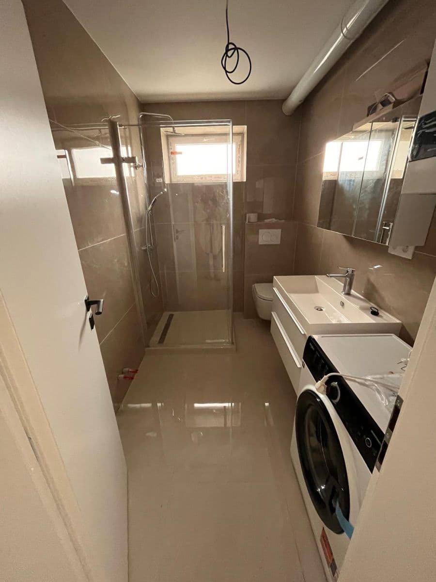 Prenájom bytu 2-izbový 52 m², Kulíškova, Ružinov, Bratislavský kraj Prenájom bytu 2-izbový 52 m², Kulíškova, Ružinov, Bratislavský kraj