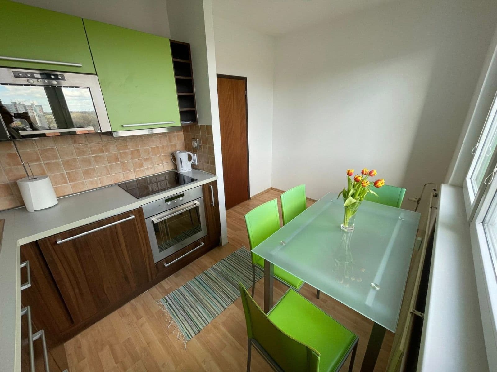 Prenájom bytu 1-izbový 36 m², Beňadická, Petržalka, Bratislavský kraj Prenájom bytu 1-izbový 36 m², Beňadická, Petržalka, Bratislavský kraj