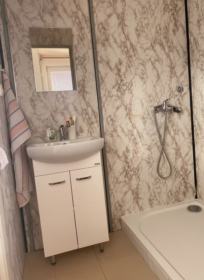 Prenájom bytu 1-izbový 43 m², sídliště Vajgar, Jindřichův Hradec, Jihočeský kraj Prenájom bytu 1-izbový 43 m², sídliště Vajgar, Jindřichův Hradec, Jihočeský kraj