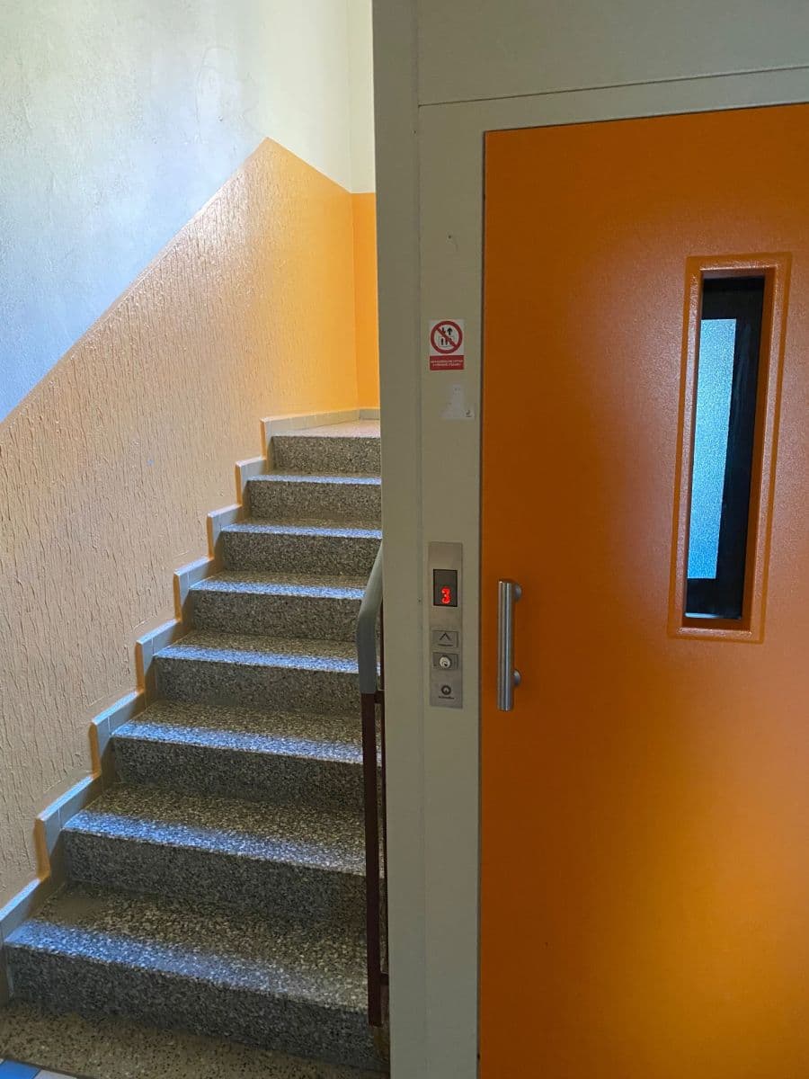 Prenájom bytu 1-izbový 43 m², sídliště Vajgar, Jindřichův Hradec, Jihočeský kraj Prenájom bytu 1-izbový 43 m², sídliště Vajgar, Jindřichův Hradec, Jihočeský kraj