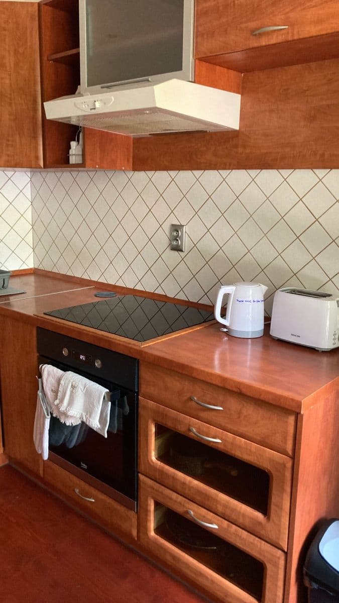 Prenájom bytu 2-izbový 49 m², Hakenova, Poděbrady, Středočeský kraj Prenájom bytu 2-izbový 49 m², Hakenova, Poděbrady, Středočeský kraj