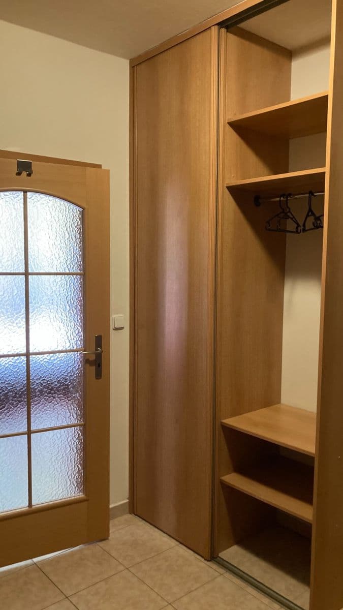 Prenájom bytu 2-izbový 49 m², Hakenova, Poděbrady, Středočeský kraj Prenájom bytu 2-izbový 49 m², Hakenova, Poděbrady, Středočeský kraj