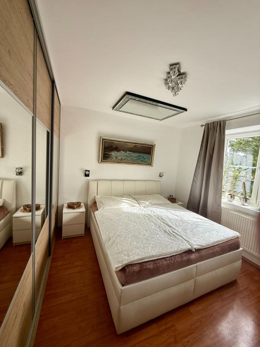 Predaj bytu 3-izbový 100 m², Nádvorní, Liberec, Liberecký kraj Predaj bytu 3-izbový 100 m², Nádvorní, Liberec, Liberecký kraj