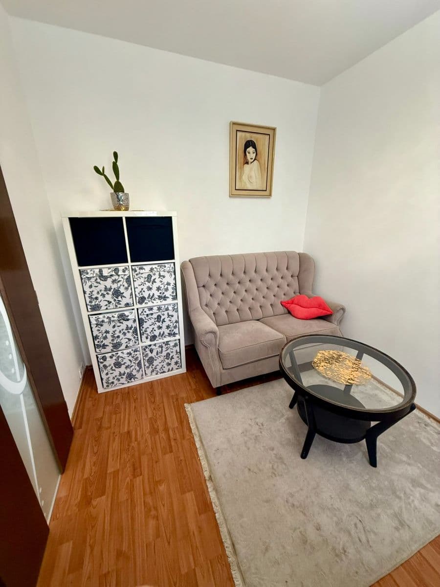 Predaj bytu 3-izbový 100 m², Nádvorní, Liberec, Liberecký kraj Predaj bytu 3-izbový 100 m², Nádvorní, Liberec, Liberecký kraj