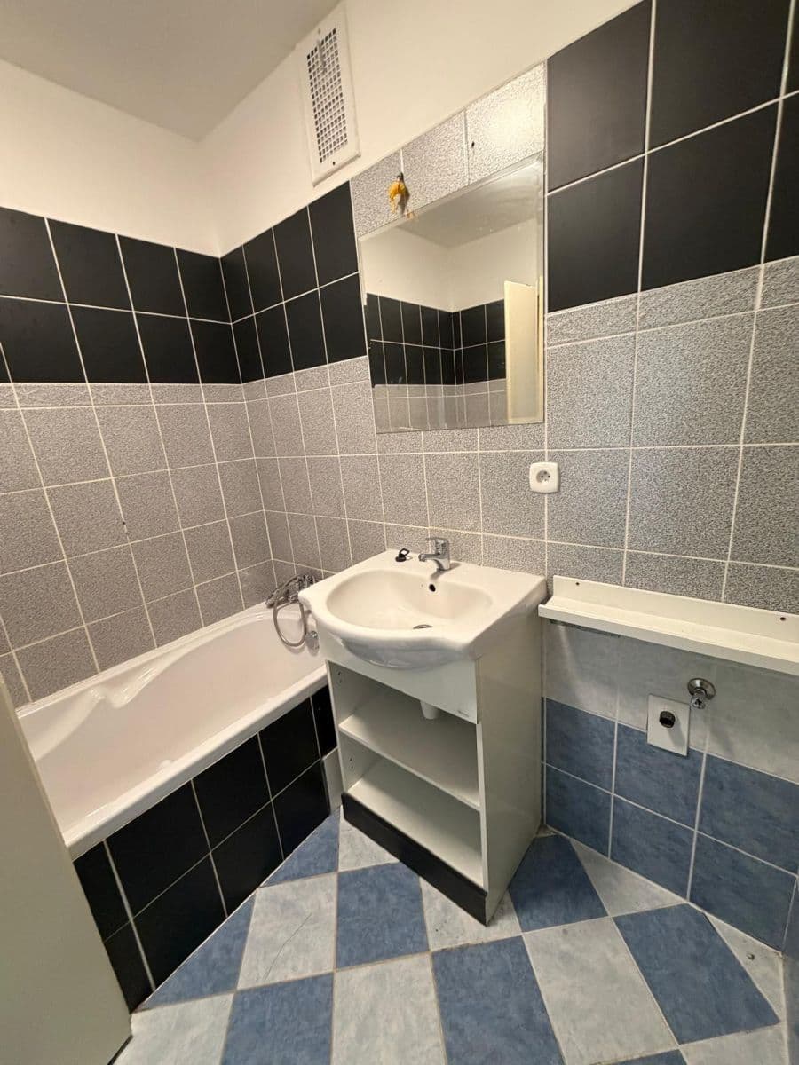 Prenájom bytu 2-izbový 57 m², Nerudova, Jevíčko, Pardubický kraj Prenájom bytu 2-izbový 57 m², Nerudova, Jevíčko, Pardubický kraj