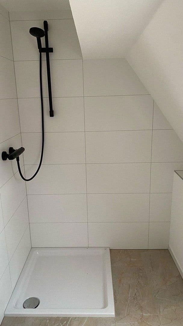 Prenájom domu 86 m², pozemek 20 m², Calw, Bádensko-Wurttembersko Prenájom domu 86 m², pozemek 20 m², Calw, Bádensko-Wurttembersko