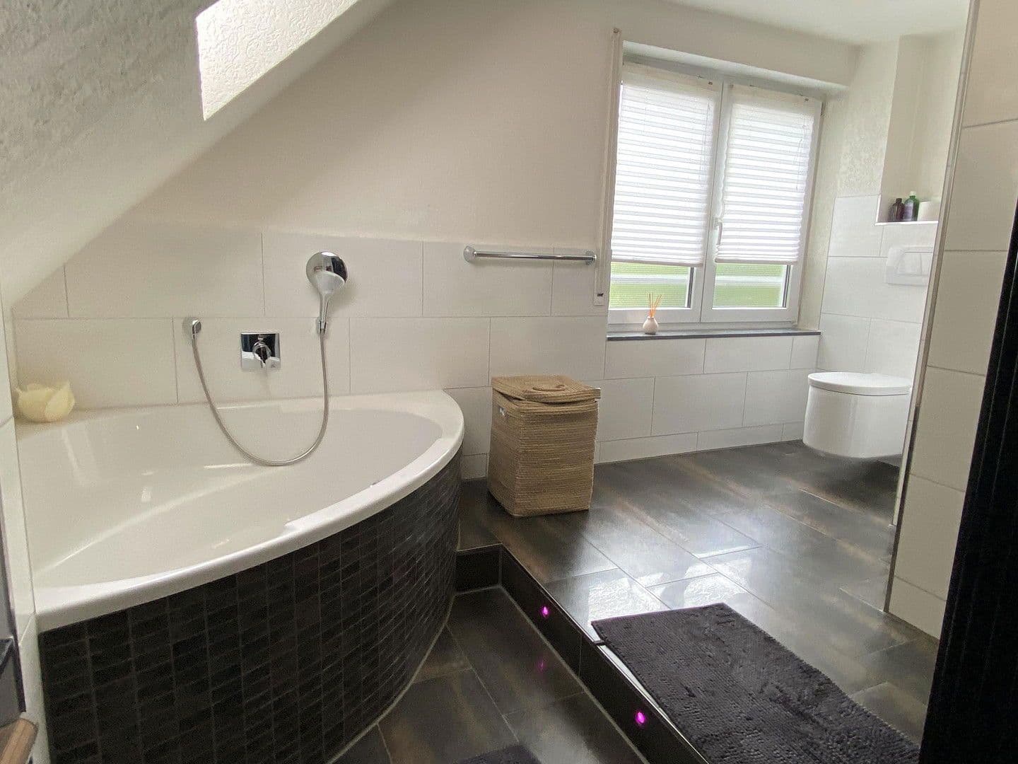 Predaj bytu 4-izbový 151 m², Rebenweg 11, Eislingen/Fils, Bádensko-Wurttembersko Predaj bytu 4-izbový 151 m², Rebenweg 11, Eislingen/Fils, Bádensko-Wurttembersko