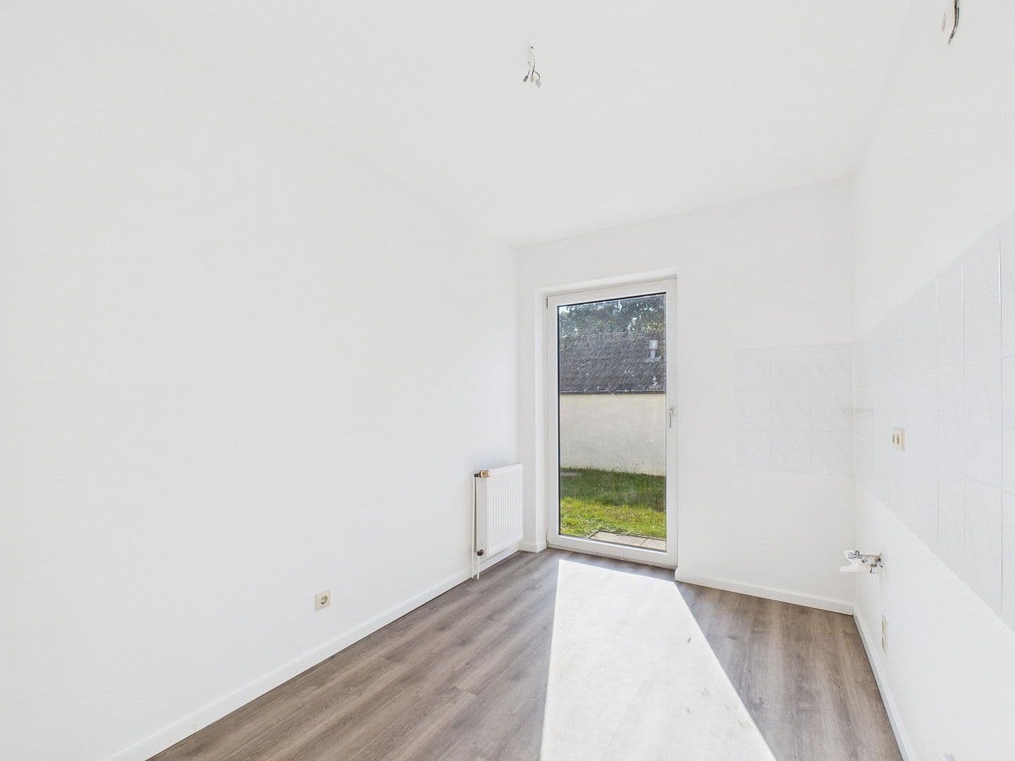 Prenájom bytu 3-izbový 81 m², Claus-Hinrich-str. 15, Bremen, Brémy Prenájom bytu 3-izbový 81 m², Claus-Hinrich-str. 15, Bremen, Brémy