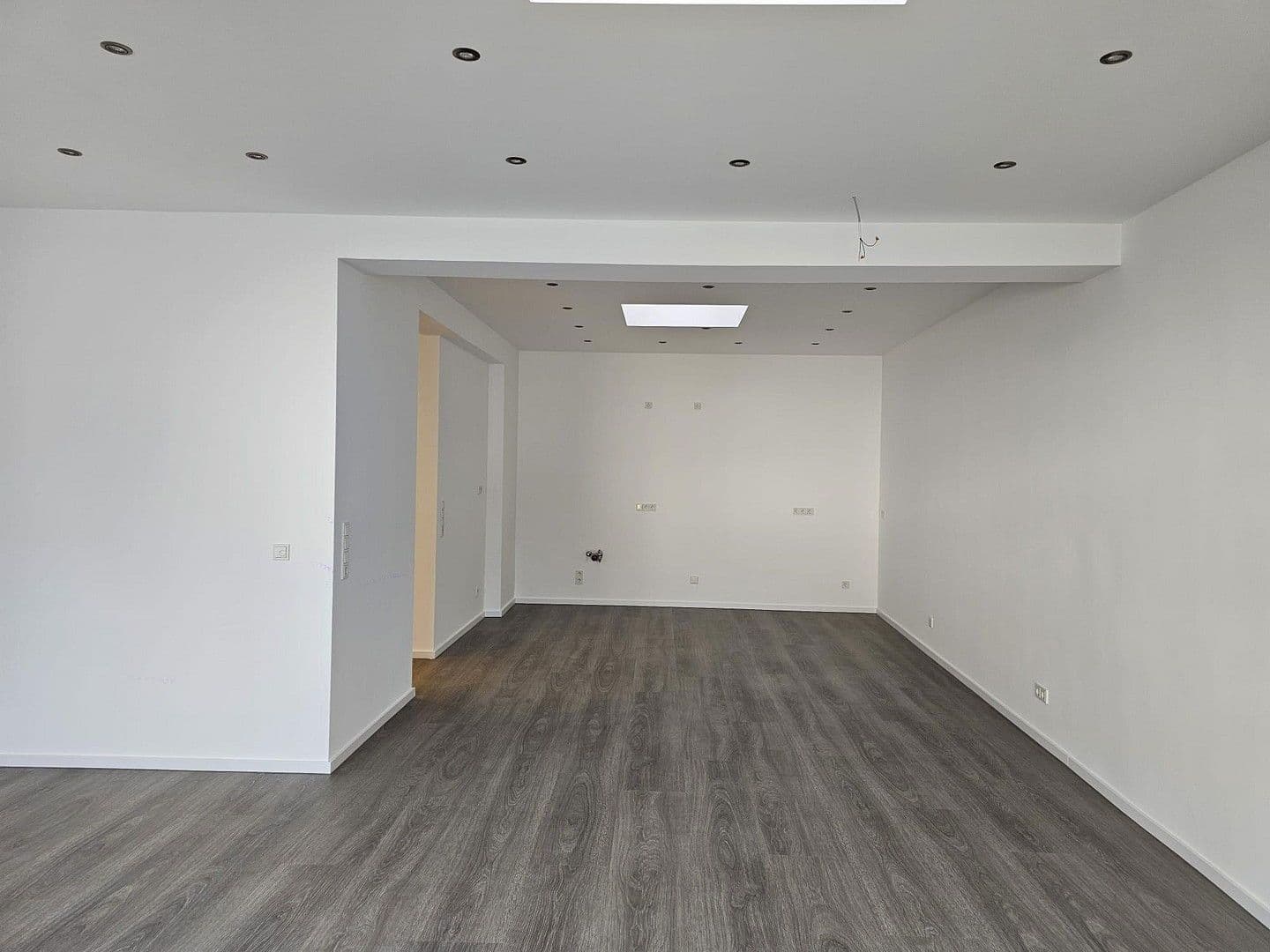Prenájom bytu 3-izbový 105 m², Haupstraße 221, Bergisch Gladbach, Severné Porýnie - Westfálsko Prenájom bytu 3-izbový 105 m², Haupstraße 221, Bergisch Gladbach, Severné Porýnie - Westfálsko