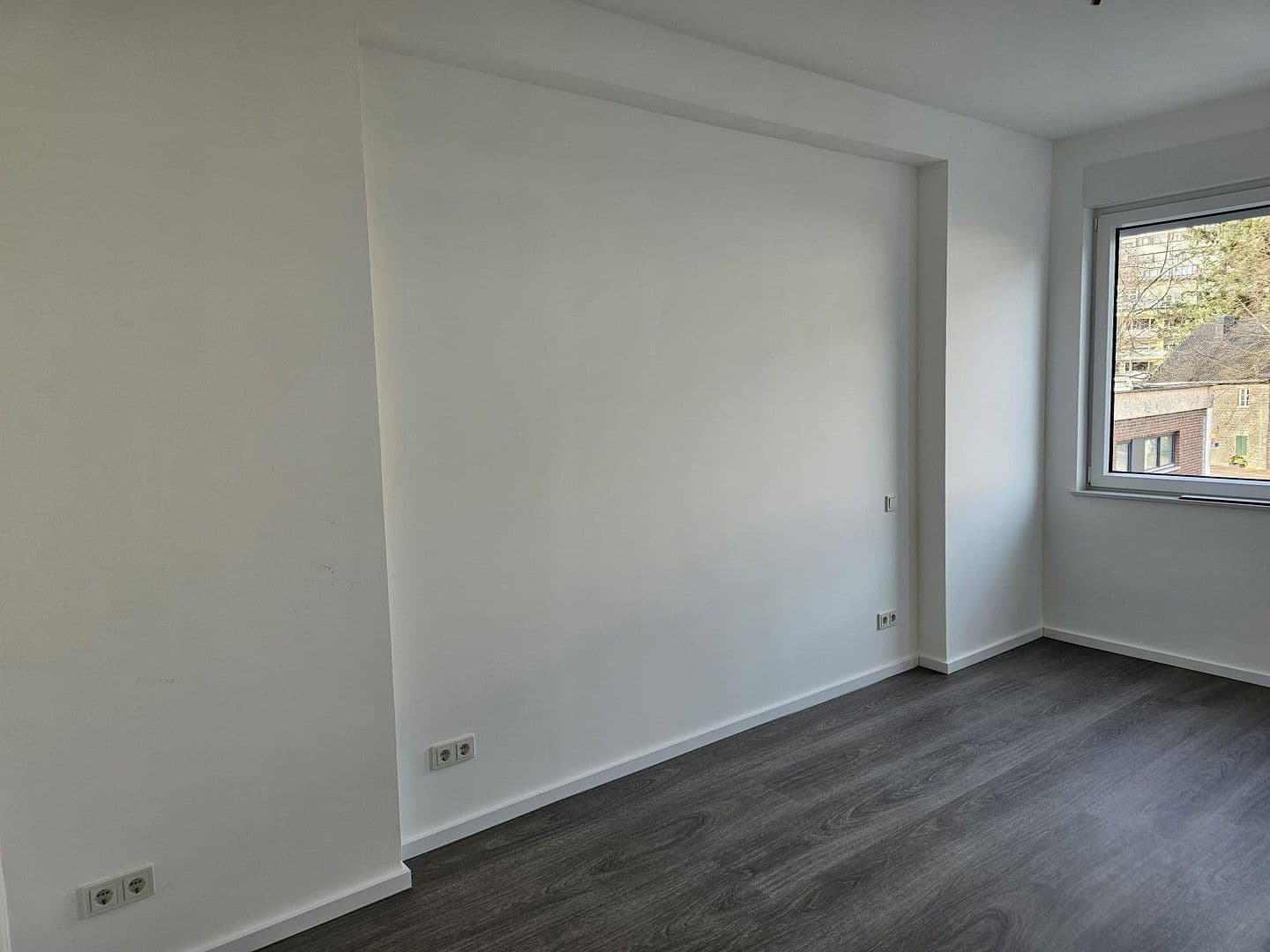 Prenájom bytu 3-izbový 105 m², Haupstraße 221, Bergisch Gladbach, Severné Porýnie - Westfálsko Prenájom bytu 3-izbový 105 m², Haupstraße 221, Bergisch Gladbach, Severné Porýnie - Westfálsko