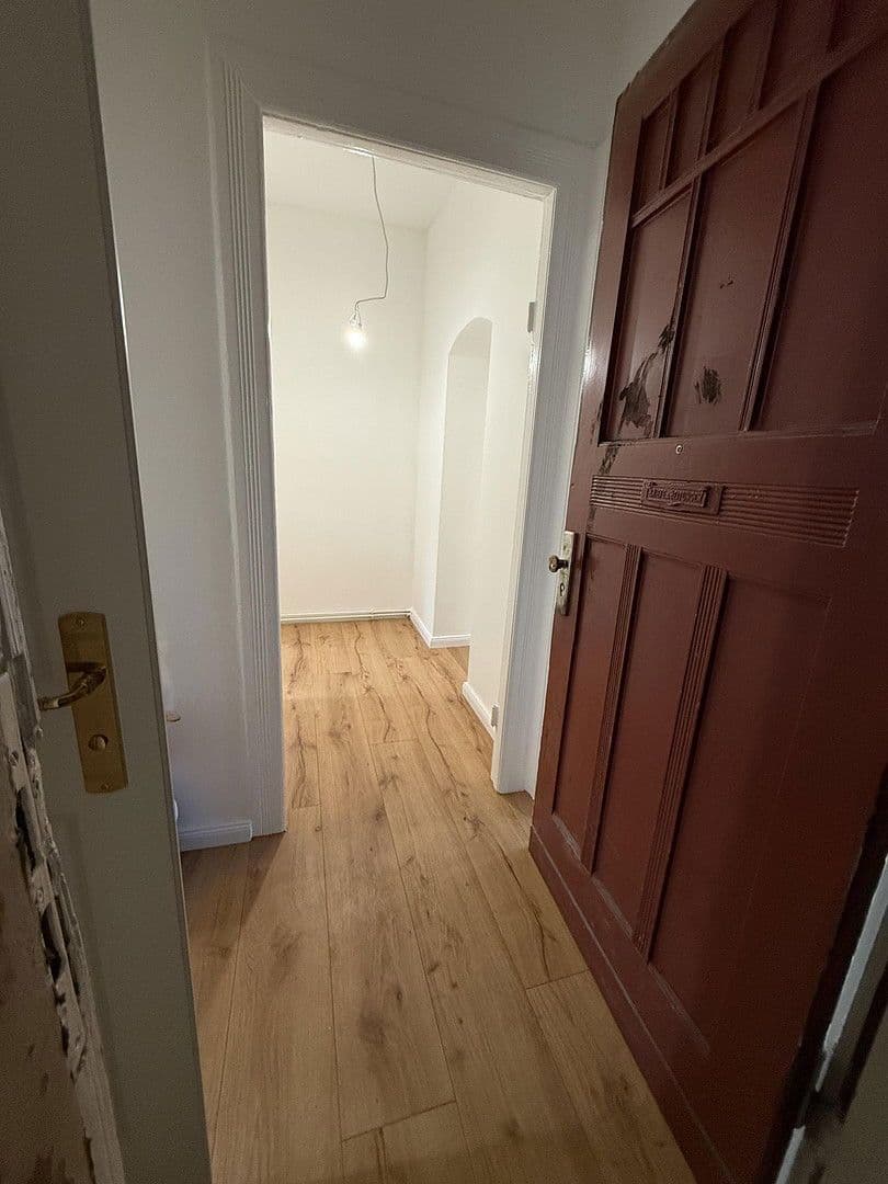 Prenájom bytu 1-izbový 60 m², Auguste Viktoria Allee 67, Berlin, Berlín Prenájom bytu 1-izbový 60 m², Auguste Viktoria Allee 67, Berlin, Berlín