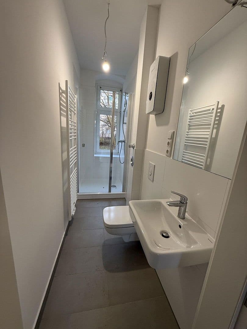 Prenájom bytu 1-izbový 60 m², Auguste Viktoria Allee 67, Berlin, Berlín Prenájom bytu 1-izbový 60 m², Auguste Viktoria Allee 67, Berlin, Berlín