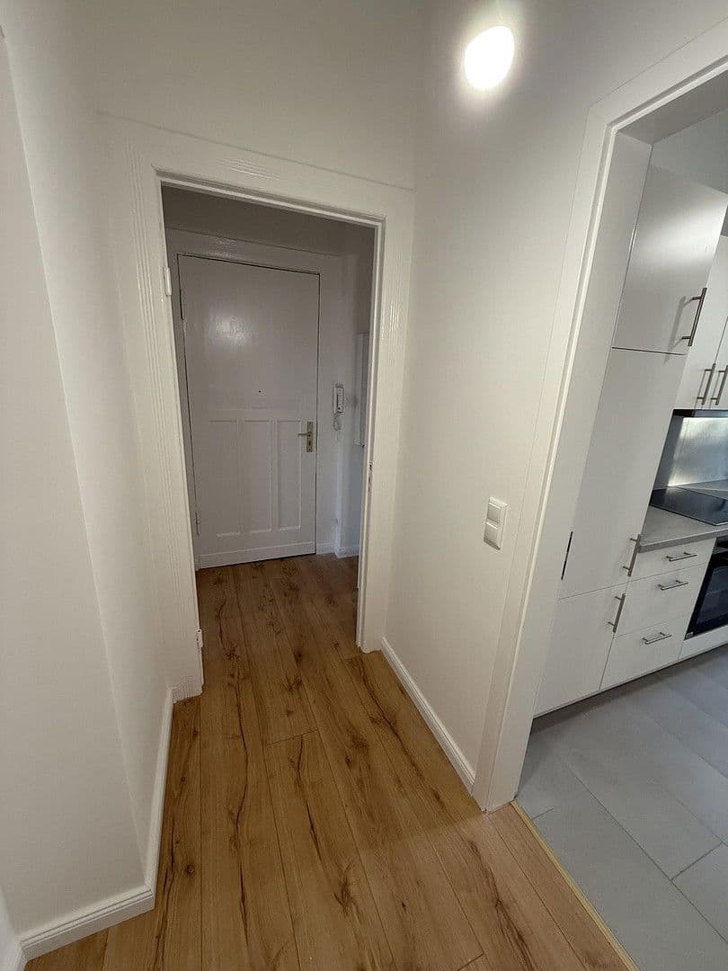 Prenájom bytu 1-izbový 60 m², Auguste Viktoria Allee 67, Berlin, Berlín Prenájom bytu 1-izbový 60 m², Auguste Viktoria Allee 67, Berlin, Berlín