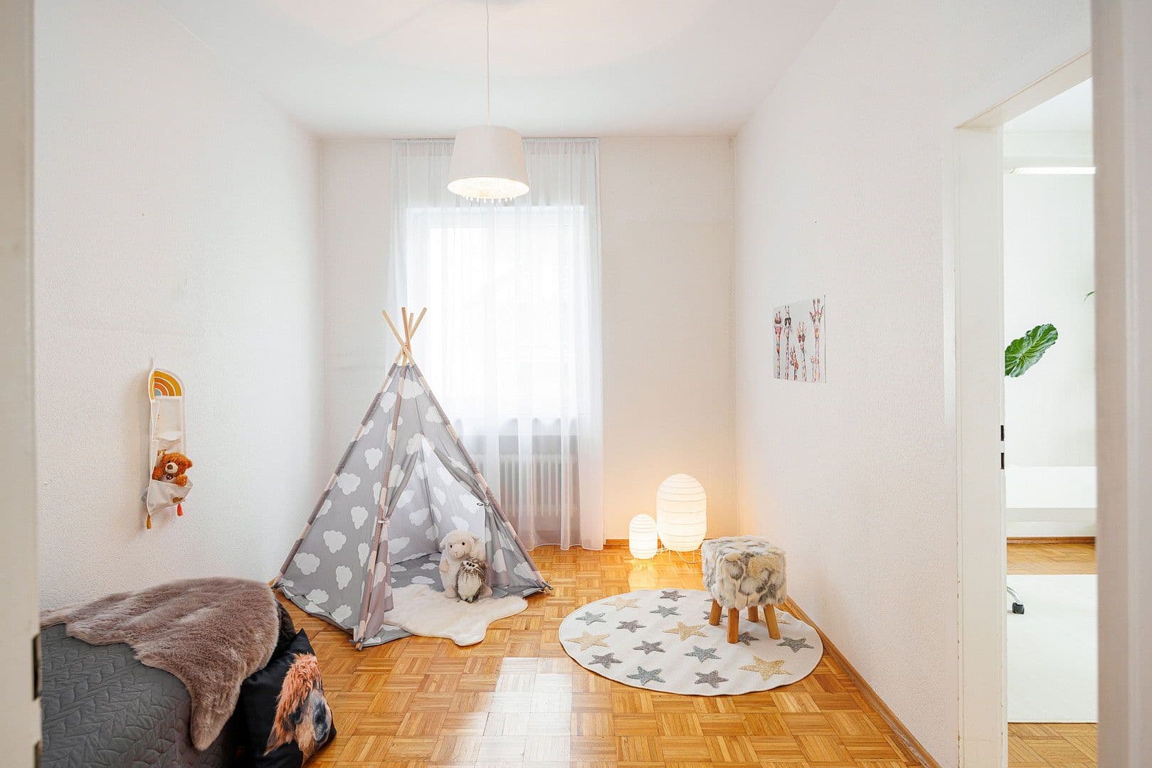 Prenájom bytu 5-izbový 198 m², Much, Severné Porýnie - Westfálsko Prenájom bytu 5-izbový 198 m², Much, Severné Porýnie - Westfálsko