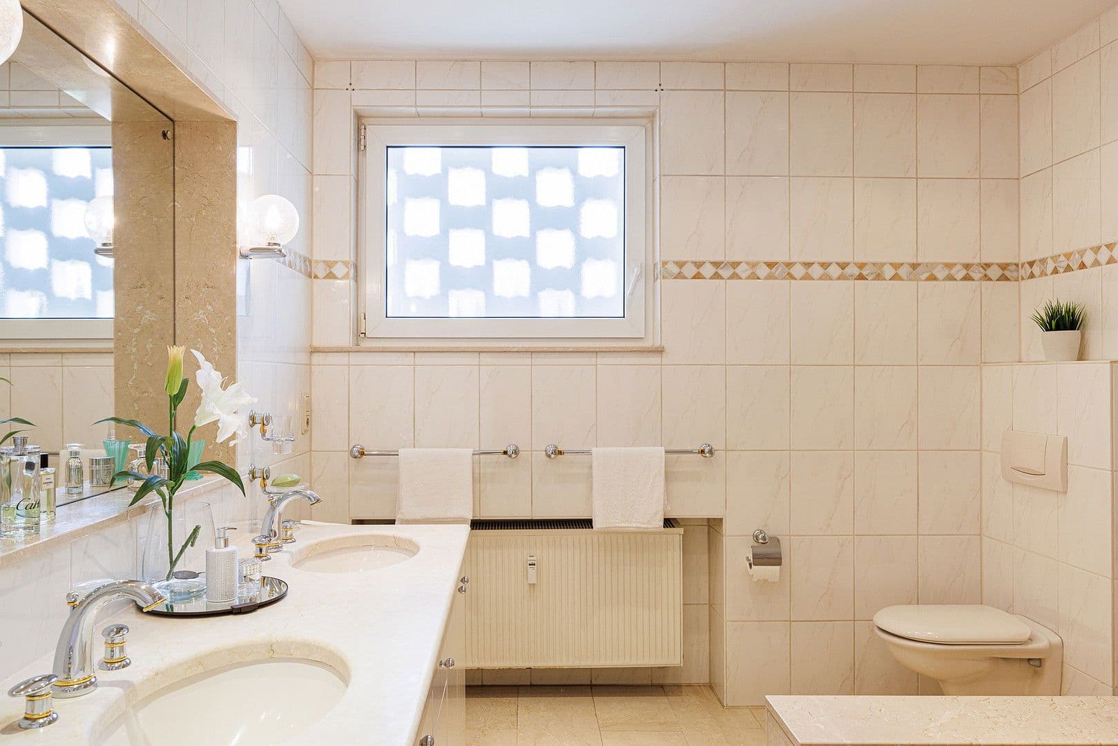 Prenájom bytu 5-izbový 198 m², Much, Severné Porýnie - Westfálsko Prenájom bytu 5-izbový 198 m², Much, Severné Porýnie - Westfálsko