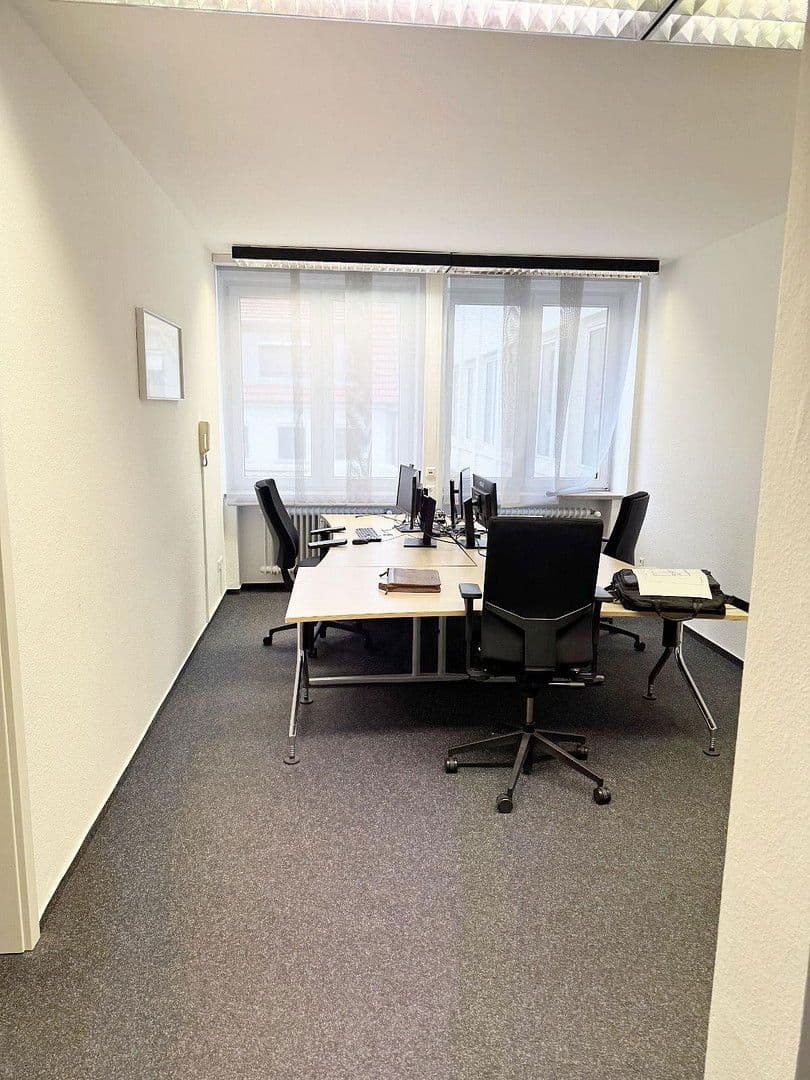 Prenájom kancelárie 90 m², Hauptstraße 9, Mosbach, Bádensko-Wurttembersko Prenájom kancelárie 90 m², Hauptstraße 9, Mosbach, Bádensko-Wurttembersko