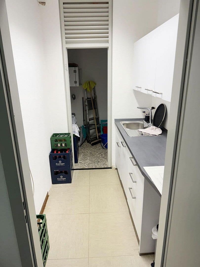 Prenájom kancelárie 90 m², Hauptstraße 9, Mosbach, Bádensko-Wurttembersko Prenájom kancelárie 90 m², Hauptstraße 9, Mosbach, Bádensko-Wurttembersko