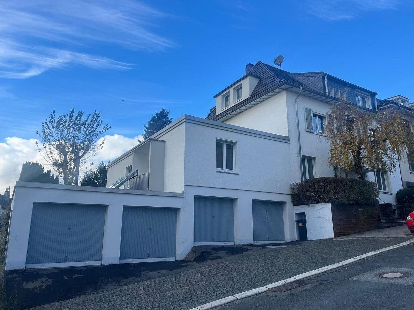 Prenájom bytu 3-izbový 175 m², Remscheid, Severné Porýnie - Westfálsko Prenájom bytu 3-izbový 175 m², Remscheid, Severné Porýnie - Westfálsko