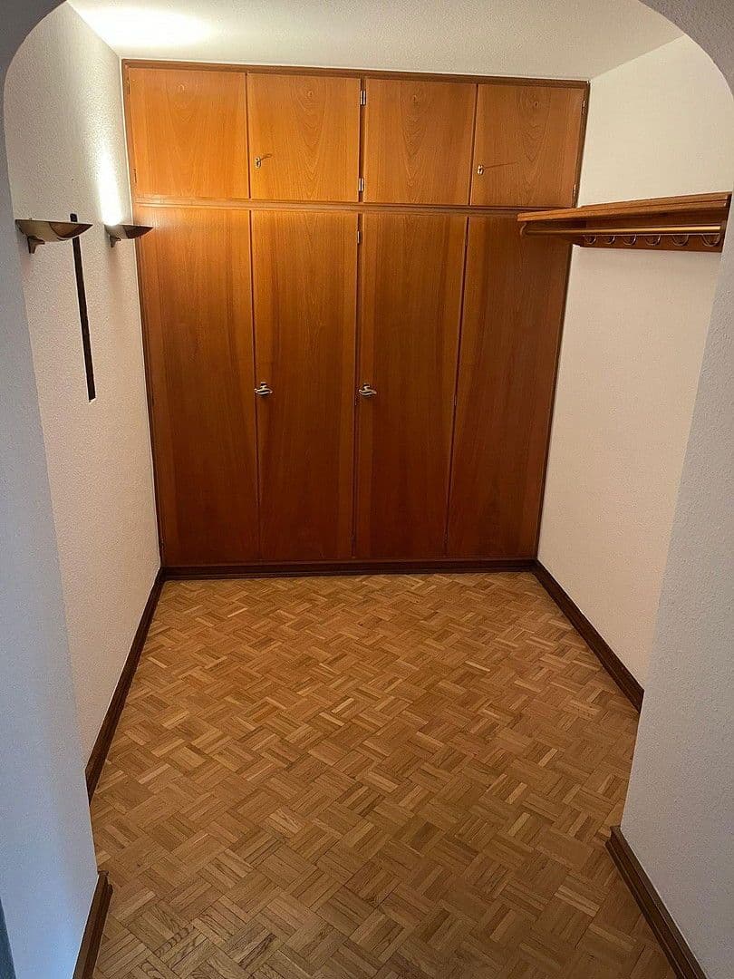 Prenájom bytu 3-izbový 175 m², Remscheid, Severné Porýnie - Westfálsko Prenájom bytu 3-izbový 175 m², Remscheid, Severné Porýnie - Westfálsko