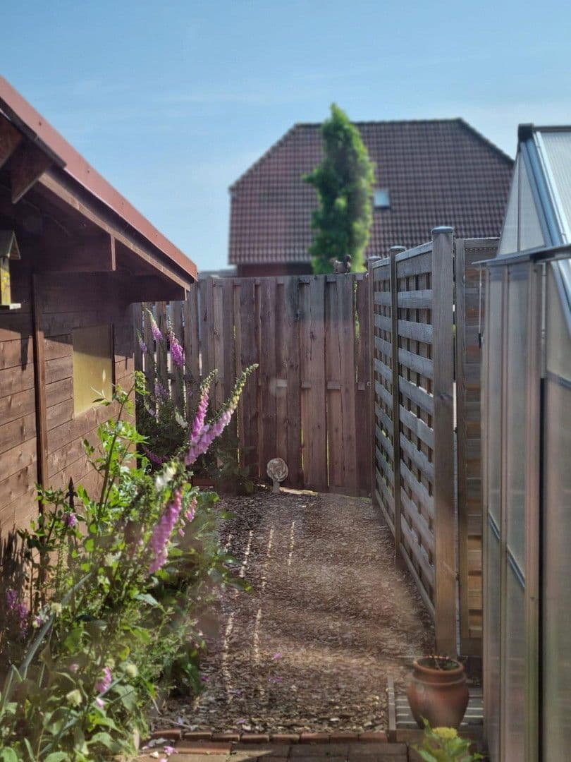 Predaj domu 120 m², pozemek 683 m², Freiligrathstraße 24, Moormerland, Dolné Sasko Predaj domu 120 m², pozemek 683 m², Freiligrathstraße 24, Moormerland, Dolné Sasko