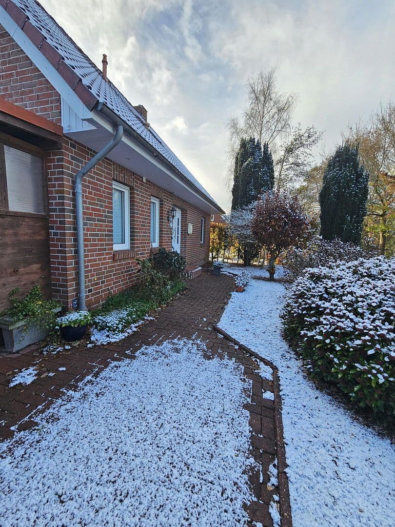 Predaj domu 120 m², pozemek 683 m², Freiligrathstraße 24, Moormerland, Dolné Sasko Predaj domu 120 m², pozemek 683 m², Freiligrathstraße 24, Moormerland, Dolné Sasko