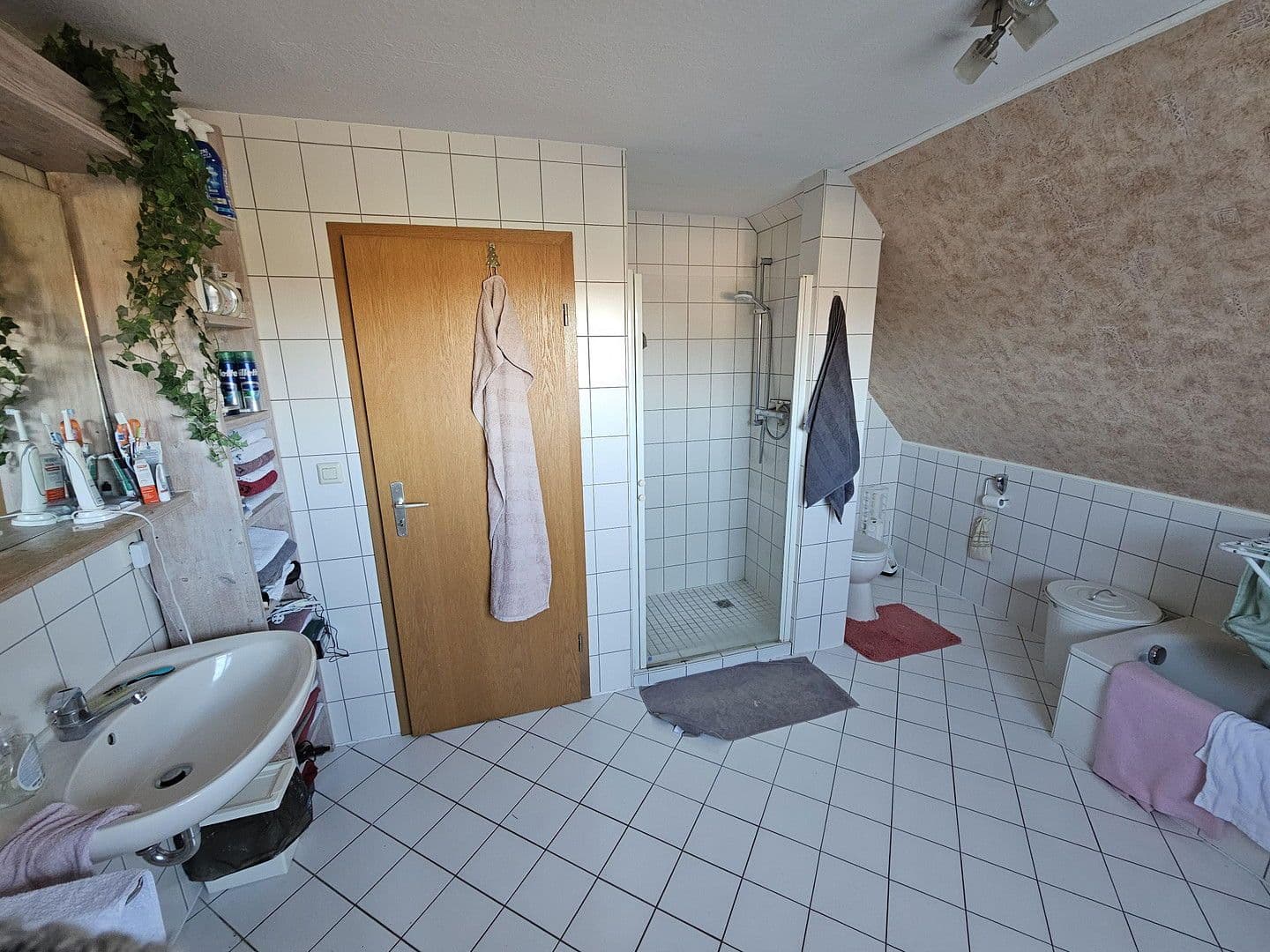 Predaj domu 120 m², pozemek 683 m², Freiligrathstraße 24, Moormerland, Dolné Sasko Predaj domu 120 m², pozemek 683 m², Freiligrathstraße 24, Moormerland, Dolné Sasko