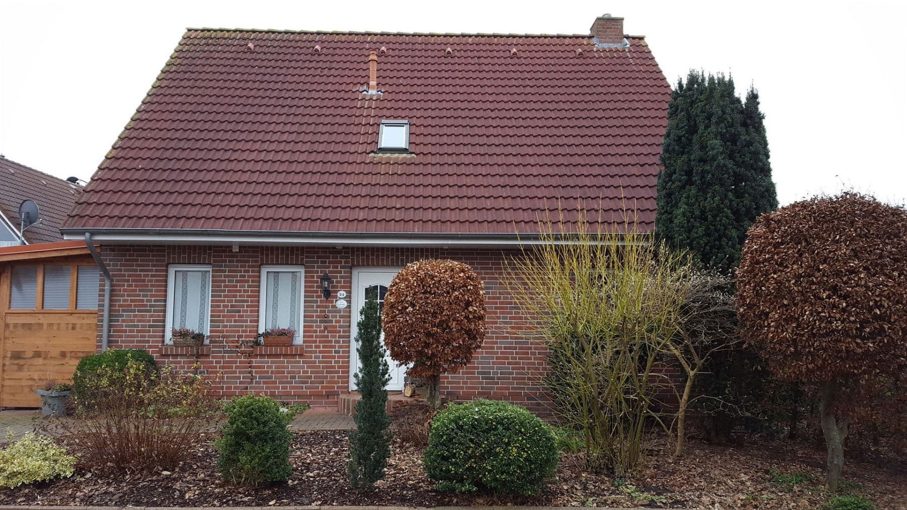 Predaj domu 120 m², pozemek 683 m², Freiligrathstraße 24, Moormerland, Dolné Sasko Predaj domu 120 m², pozemek 683 m², Freiligrathstraße 24, Moormerland, Dolné Sasko