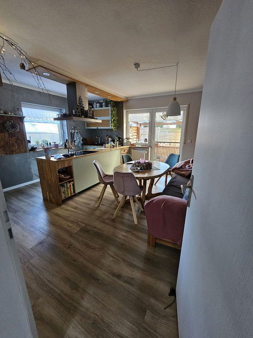 Predaj domu 120 m², pozemek 683 m², Freiligrathstraße 24, Moormerland, Dolné Sasko Predaj domu 120 m², pozemek 683 m², Freiligrathstraße 24, Moormerland, Dolné Sasko