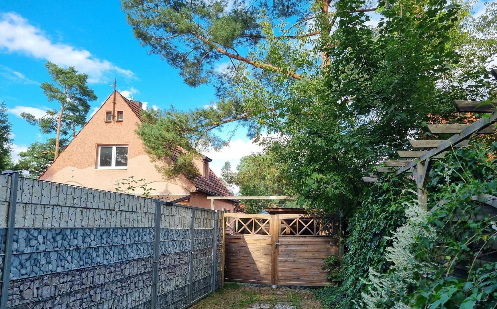 Predaj domu 105 m², pozemek 376 m², Eppenbrunner Weg, Berlin, Berlín Predaj domu 105 m², pozemek 376 m², Eppenbrunner Weg, Berlin, Berlín