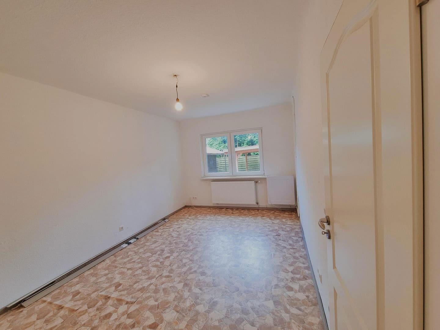 Predaj domu 105 m², pozemek 376 m², Eppenbrunner Weg, Berlin, Berlín Predaj domu 105 m², pozemek 376 m², Eppenbrunner Weg, Berlin, Berlín