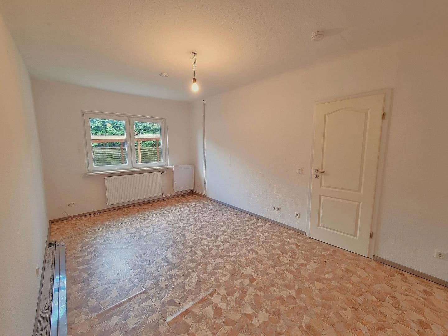 Predaj domu 105 m², pozemek 376 m², Eppenbrunner Weg, Berlin, Berlín Predaj domu 105 m², pozemek 376 m², Eppenbrunner Weg, Berlin, Berlín