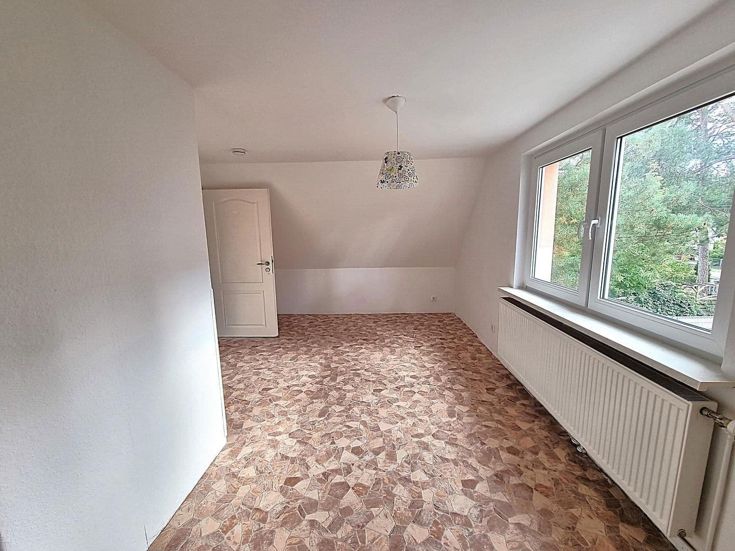 Predaj domu 105 m², pozemek 376 m², Eppenbrunner Weg, Berlin, Berlín Predaj domu 105 m², pozemek 376 m², Eppenbrunner Weg, Berlin, Berlín
