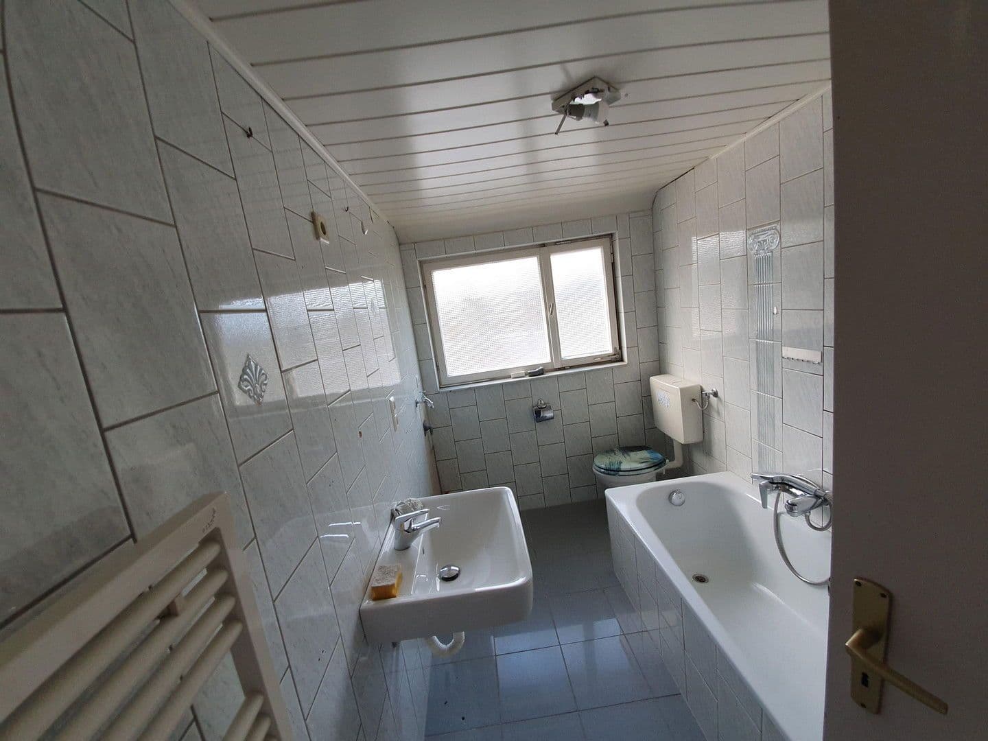 Predaj domu 260 m², pozemek 1.183 m², Häglesweg 14, Neuenbürg, Bádensko-Wurttembersko Predaj domu 260 m², pozemek 1.183 m², Häglesweg 14, Neuenbürg, Bádensko-Wurttembersko