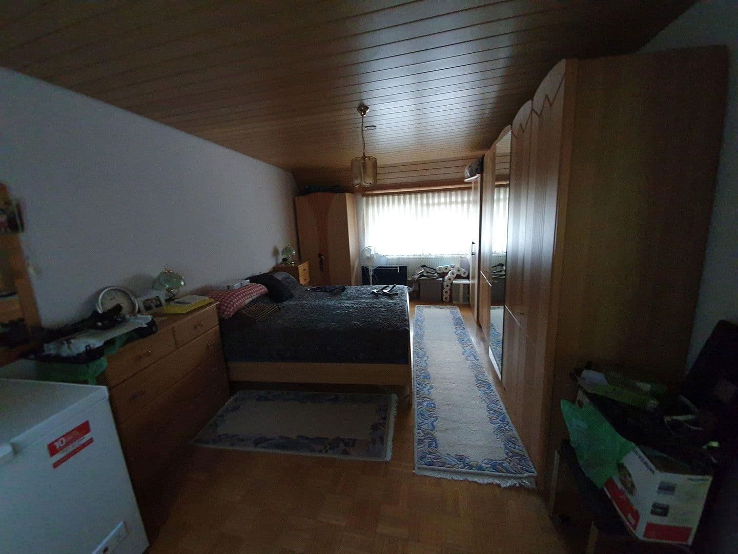 Predaj domu 260 m², pozemek 1.183 m², Häglesweg 14, Neuenbürg, Bádensko-Wurttembersko Predaj domu 260 m², pozemek 1.183 m², Häglesweg 14, Neuenbürg, Bádensko-Wurttembersko
