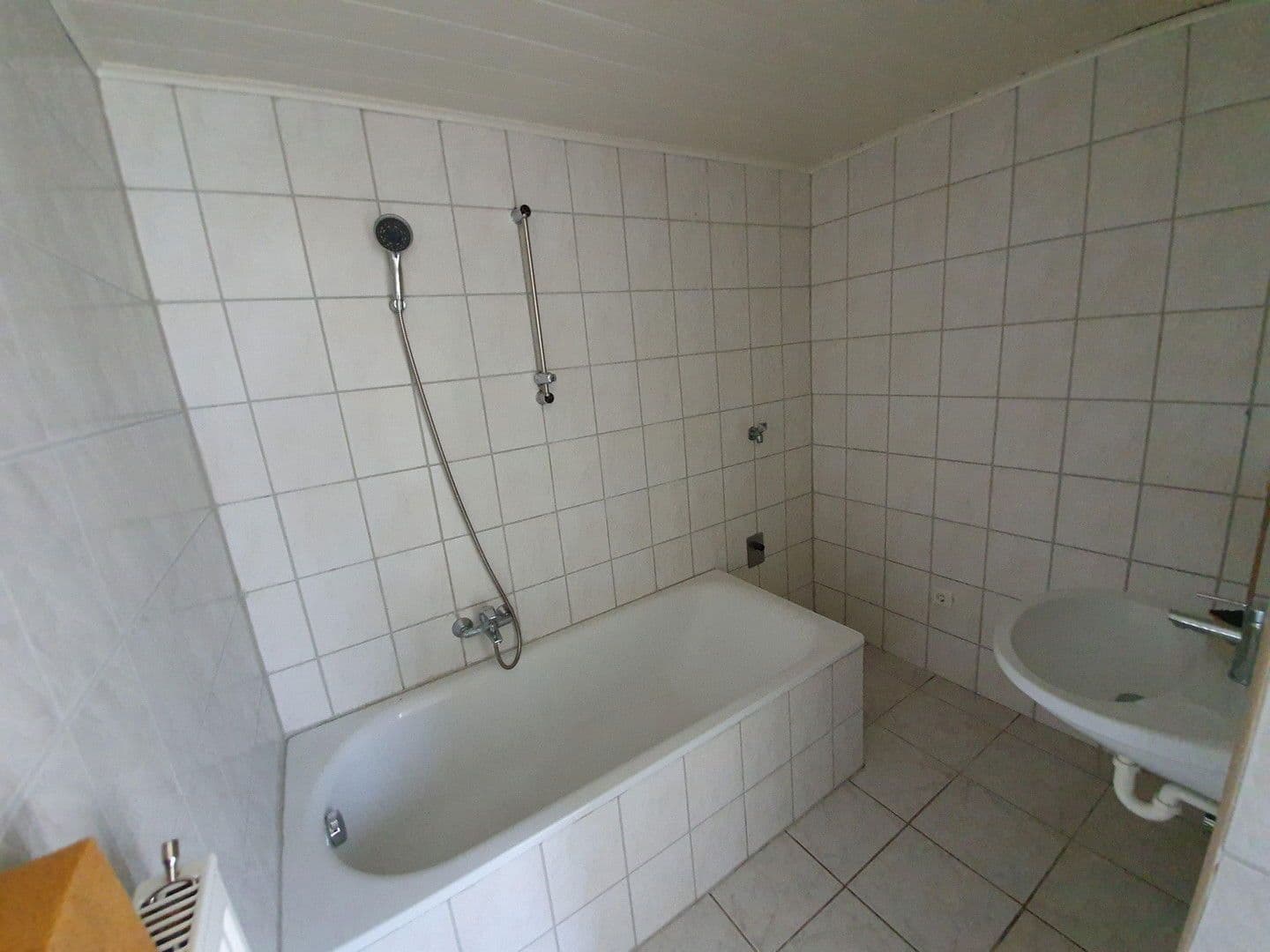 Predaj domu 260 m², pozemek 1.183 m², Häglesweg 14, Neuenbürg, Bádensko-Wurttembersko Predaj domu 260 m², pozemek 1.183 m², Häglesweg 14, Neuenbürg, Bádensko-Wurttembersko