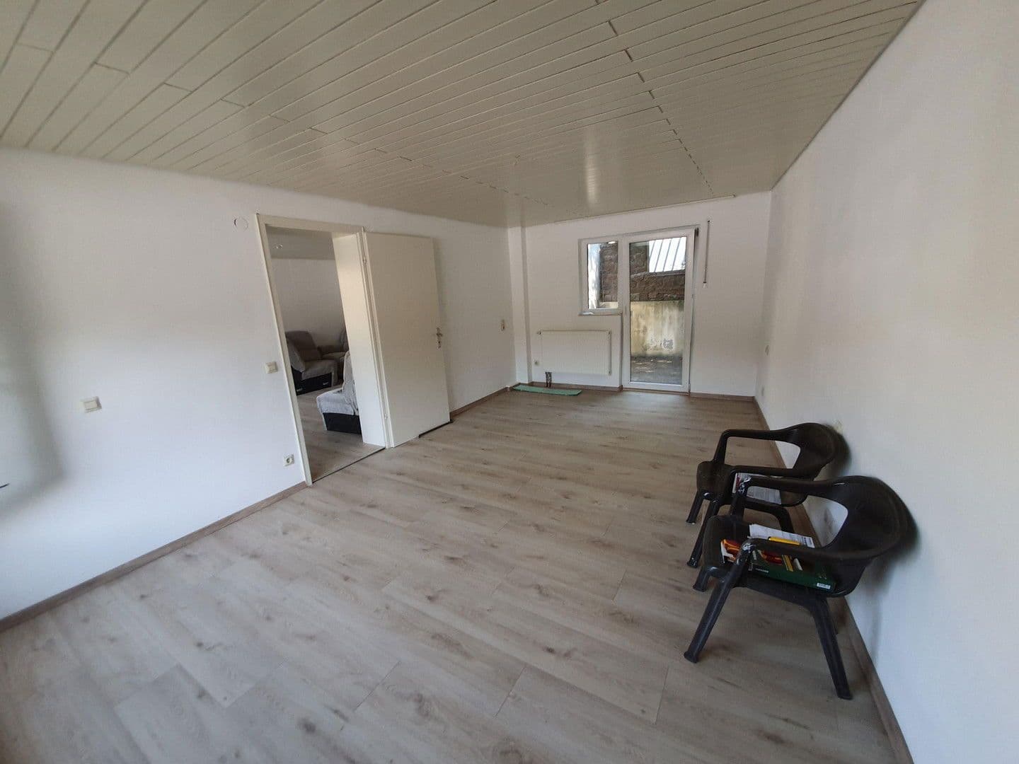 Predaj domu 260 m², pozemek 1.183 m², Häglesweg 14, Neuenbürg, Bádensko-Wurttembersko Predaj domu 260 m², pozemek 1.183 m², Häglesweg 14, Neuenbürg, Bádensko-Wurttembersko