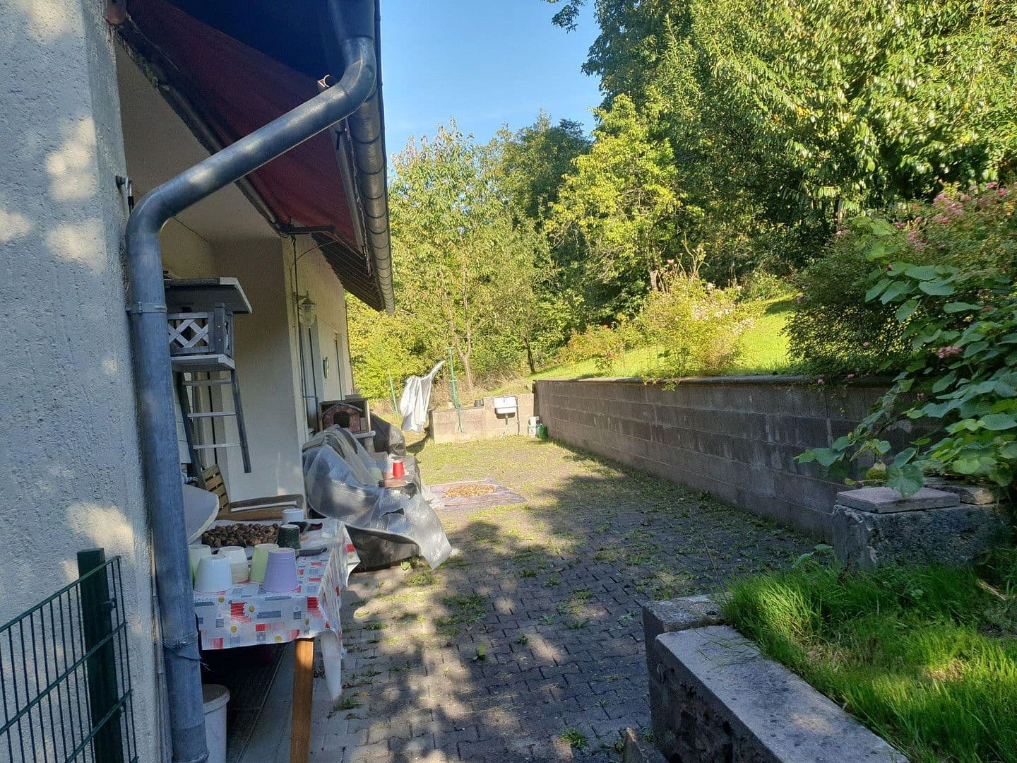 Predaj domu 260 m², pozemek 1.183 m², Häglesweg 14, Neuenbürg, Bádensko-Wurttembersko Predaj domu 260 m², pozemek 1.183 m², Häglesweg 14, Neuenbürg, Bádensko-Wurttembersko