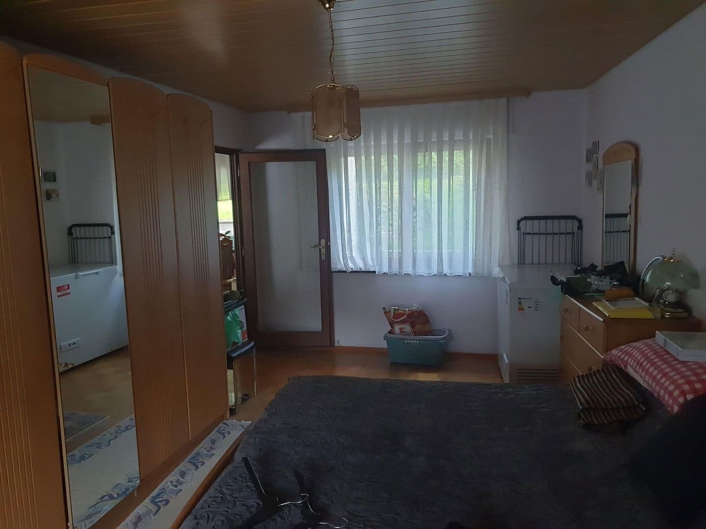 Predaj domu 260 m², pozemek 1.183 m², Häglesweg 14, Neuenbürg, Bádensko-Wurttembersko Predaj domu 260 m², pozemek 1.183 m², Häglesweg 14, Neuenbürg, Bádensko-Wurttembersko