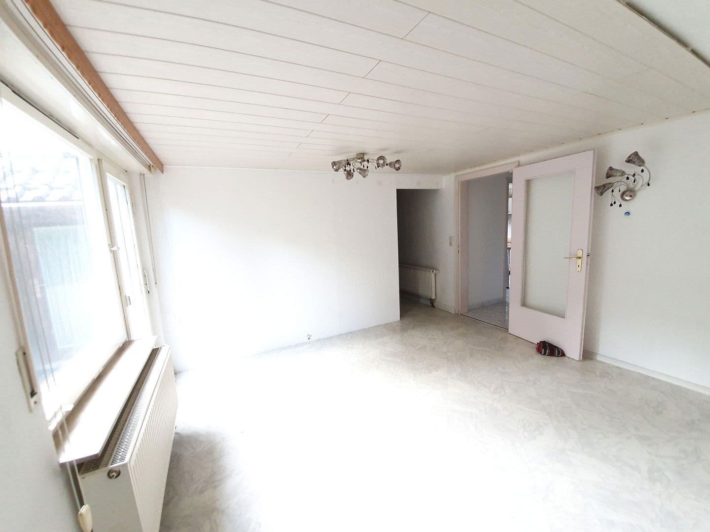 Predaj domu 260 m², pozemek 1.183 m², Häglesweg 14, Neuenbürg, Bádensko-Wurttembersko Predaj domu 260 m², pozemek 1.183 m², Häglesweg 14, Neuenbürg, Bádensko-Wurttembersko