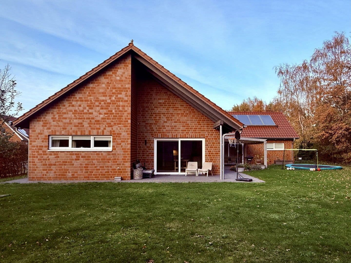 Predaj domu 198 m², pozemek 1.204 m², Marklohe, Dolné Sasko Predaj domu 198 m², pozemek 1.204 m², Marklohe, Dolné Sasko