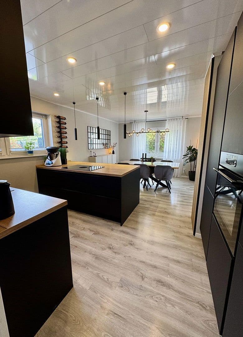 Predaj domu 205 m², pozemek 1.100 m², Steiningen, Porýnie-Falcko Predaj domu 205 m², pozemek 1.100 m², Steiningen, Porýnie-Falcko