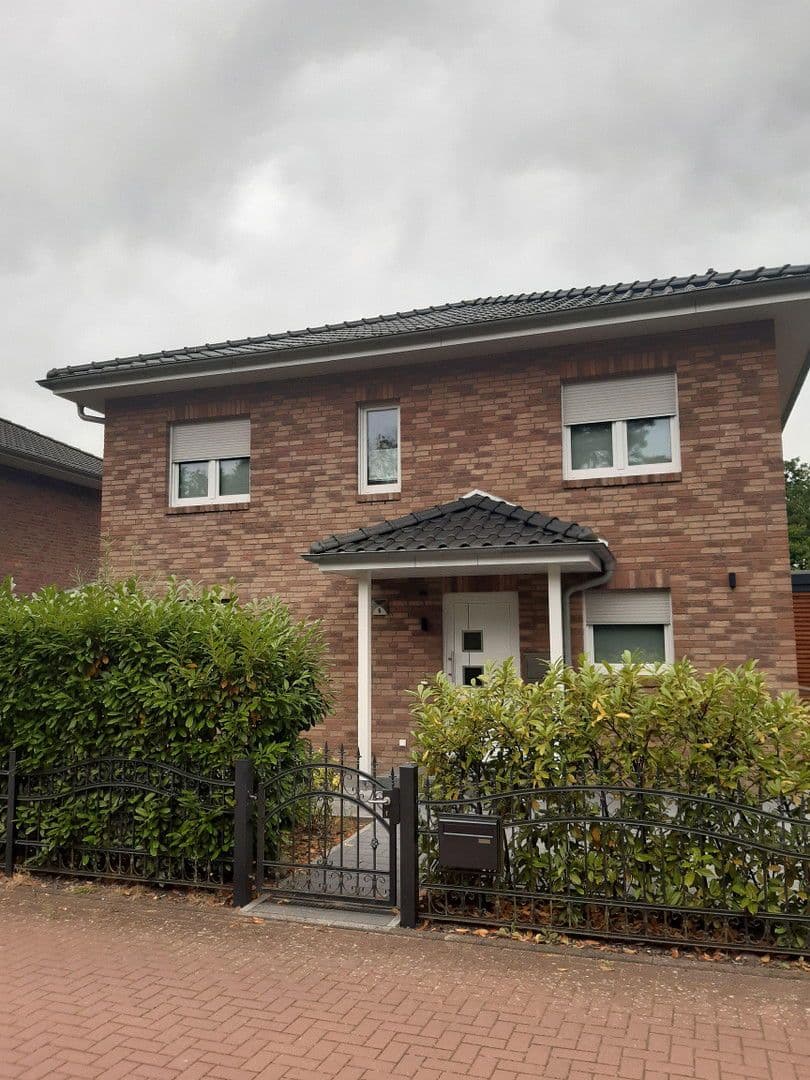 Predaj domu 137 m², pozemek 520 m², Pinneberg, Šlezvicko-Holštajnsko Predaj domu 137 m², pozemek 520 m², Pinneberg, Šlezvicko-Holštajnsko