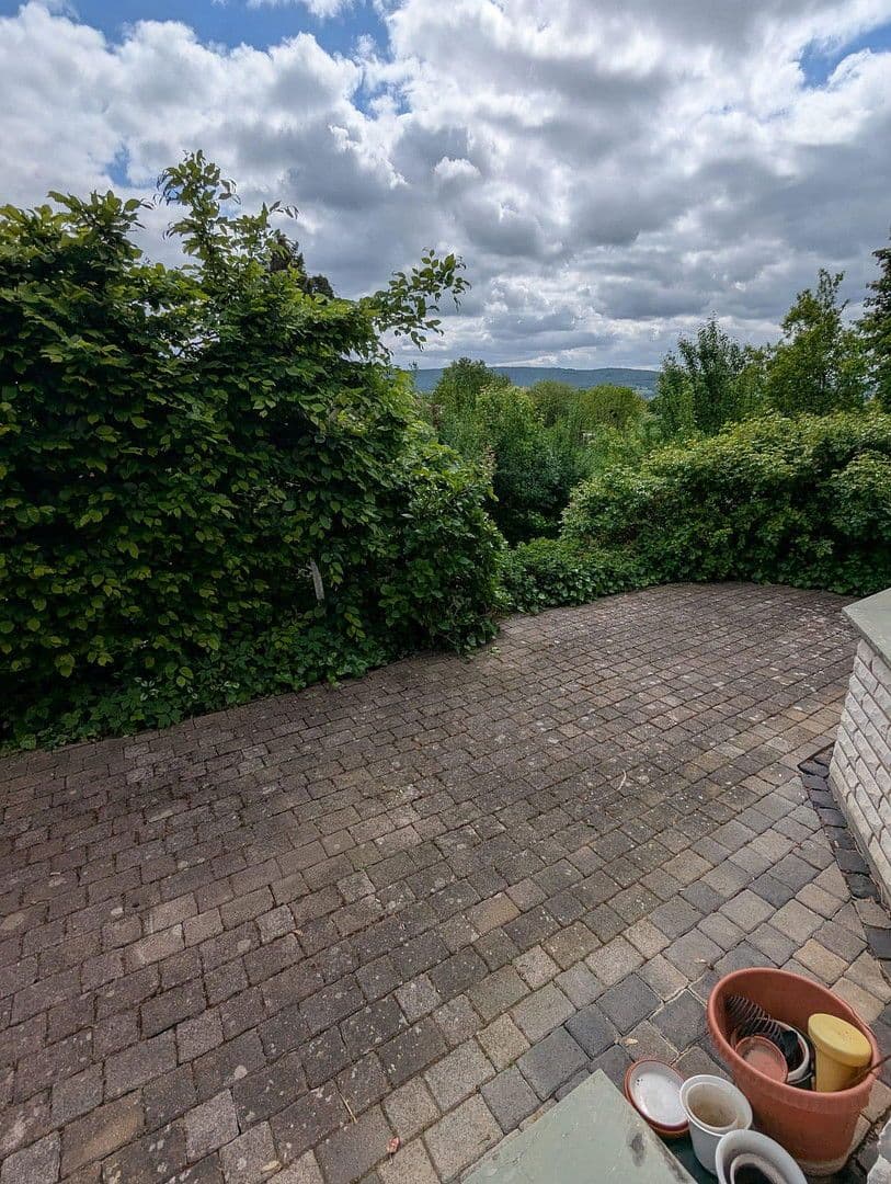 Prenájom domu 170 m², pozemek 3.000 m², Rinteln, Dolné Sasko Prenájom domu 170 m², pozemek 3.000 m², Rinteln, Dolné Sasko