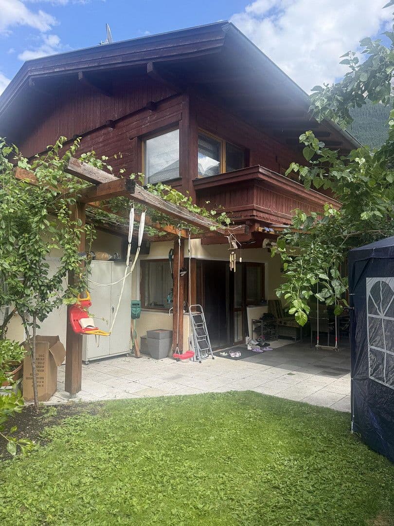 Predaj domu 96 m², pozemek 100 m², medraz, Tirolsko Predaj domu 96 m², pozemek 100 m², medraz, Tirolsko