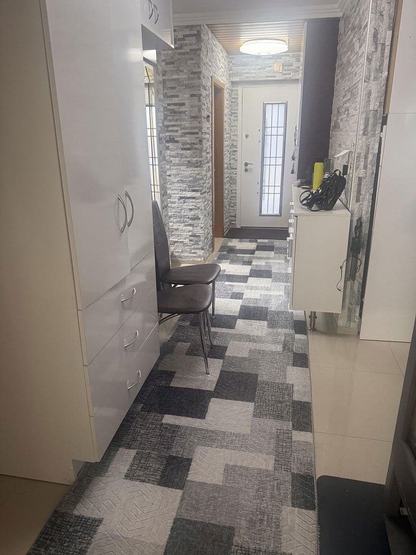 Predaj domu 96 m², pozemek 100 m², medraz, Tirolsko Predaj domu 96 m², pozemek 100 m², medraz, Tirolsko