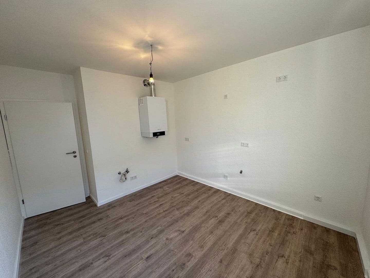 Prenájom bytu 3-izbový 64 m², Kölner Straße 228, Krefeld, Severné Porýnie - Westfálsko Prenájom bytu 3-izbový 64 m², Kölner Straße 228, Krefeld, Severné Porýnie - Westfálsko