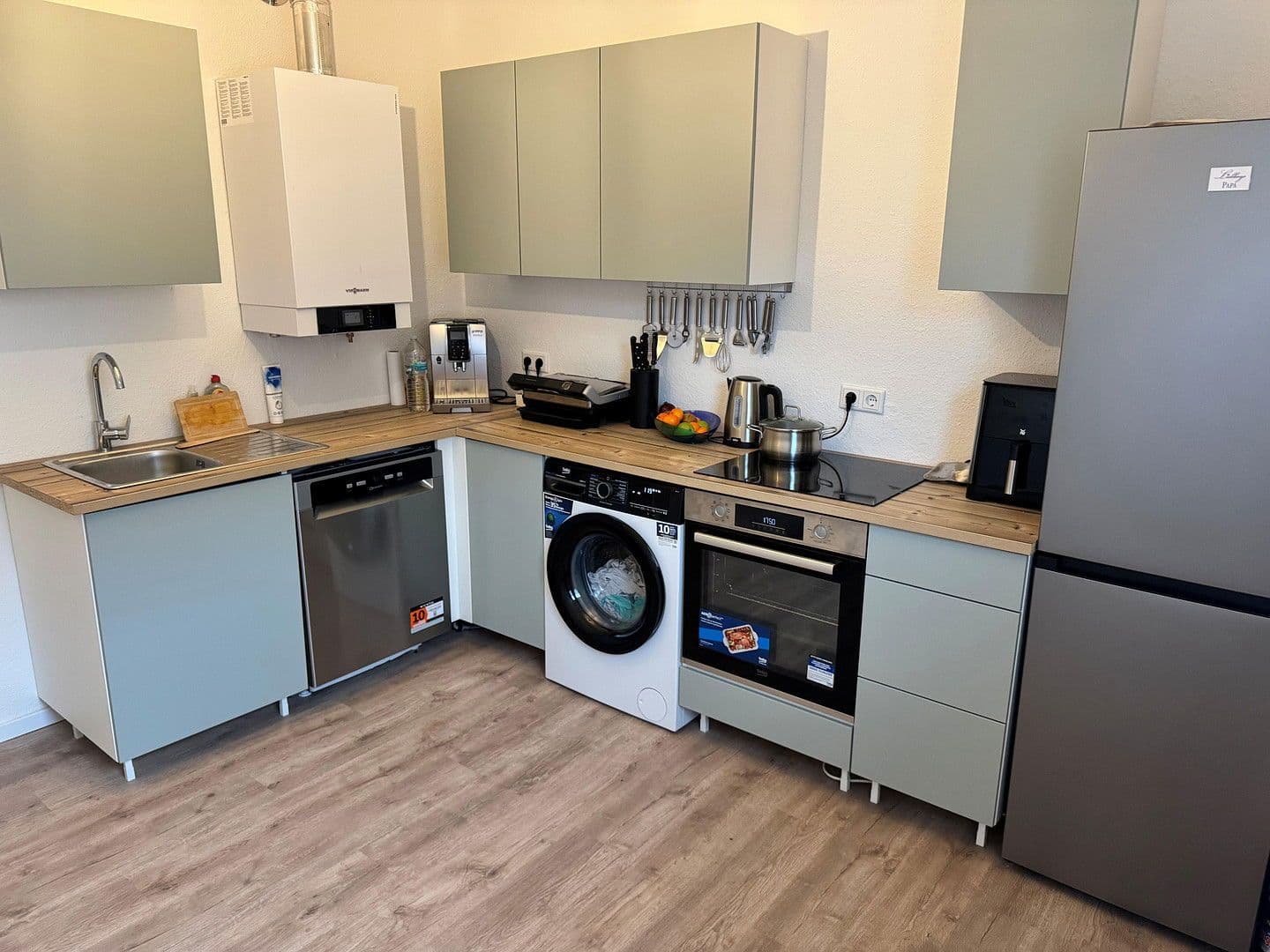 Prenájom bytu 3-izbový 64 m², Kölner Straße 228, Krefeld, Severné Porýnie - Westfálsko Prenájom bytu 3-izbový 64 m², Kölner Straße 228, Krefeld, Severné Porýnie - Westfálsko