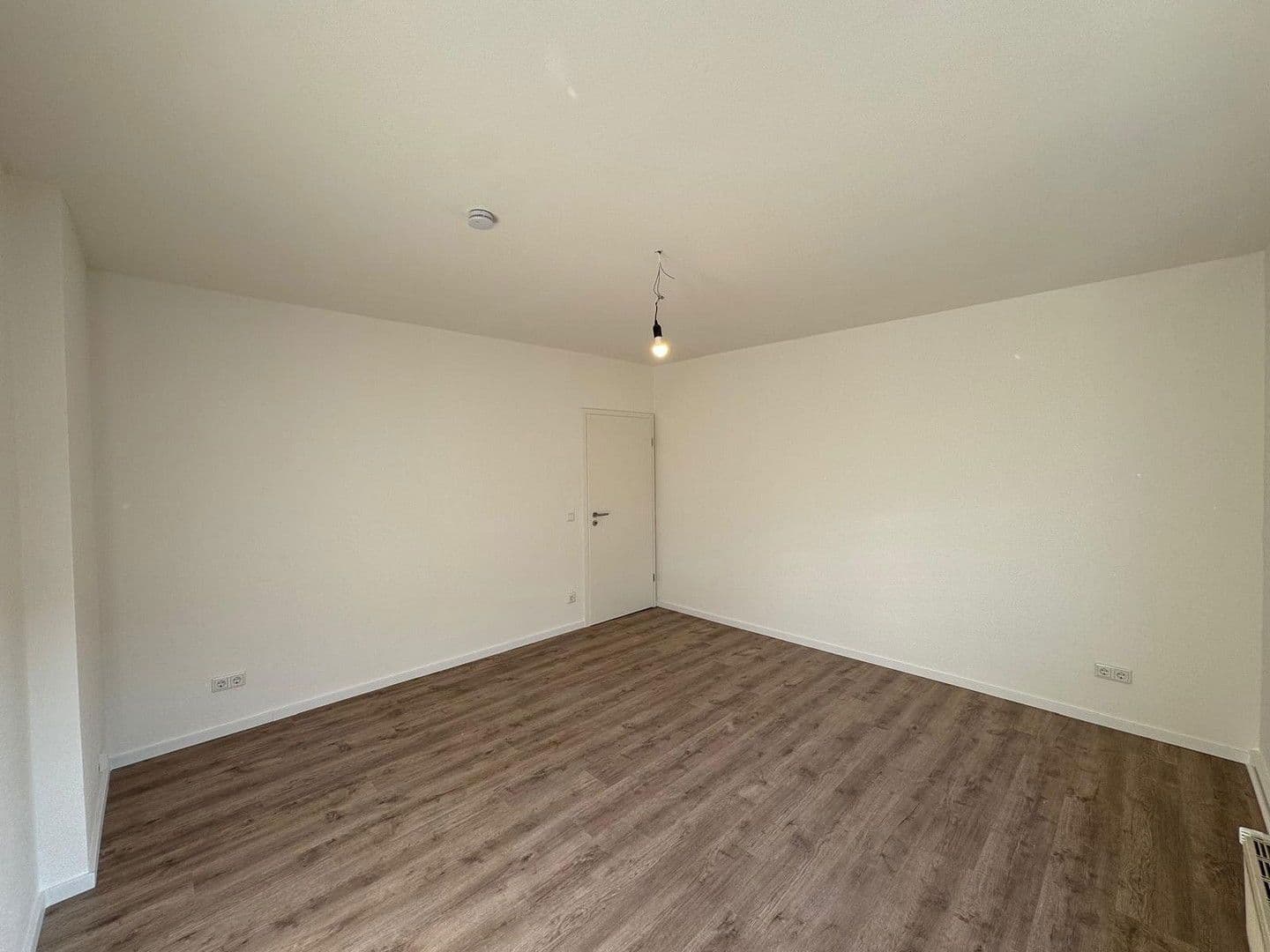 Prenájom bytu 3-izbový 64 m², Kölner Straße 228, Krefeld, Severné Porýnie - Westfálsko Prenájom bytu 3-izbový 64 m², Kölner Straße 228, Krefeld, Severné Porýnie - Westfálsko