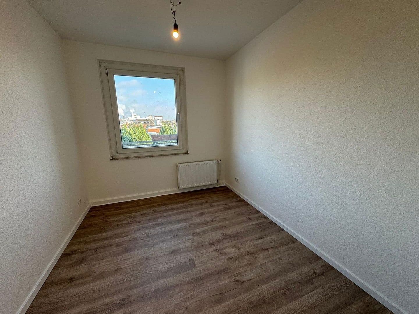 Prenájom bytu 3-izbový 64 m², Kölner Straße 228, Krefeld, Severné Porýnie - Westfálsko Prenájom bytu 3-izbový 64 m², Kölner Straße 228, Krefeld, Severné Porýnie - Westfálsko