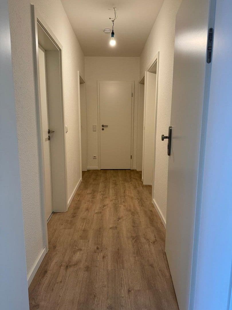 Prenájom bytu 3-izbový 64 m², Kölner Straße 228, Krefeld, Severné Porýnie - Westfálsko Prenájom bytu 3-izbový 64 m², Kölner Straße 228, Krefeld, Severné Porýnie - Westfálsko